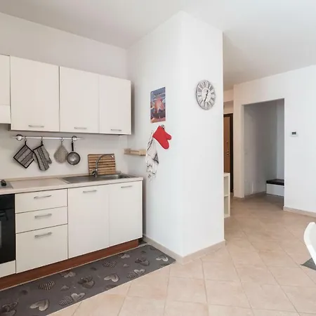 Happy Apartment *